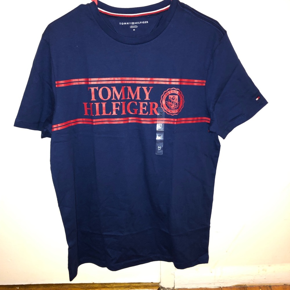NWT Tommy Hilfiger print navy blue T-shirt